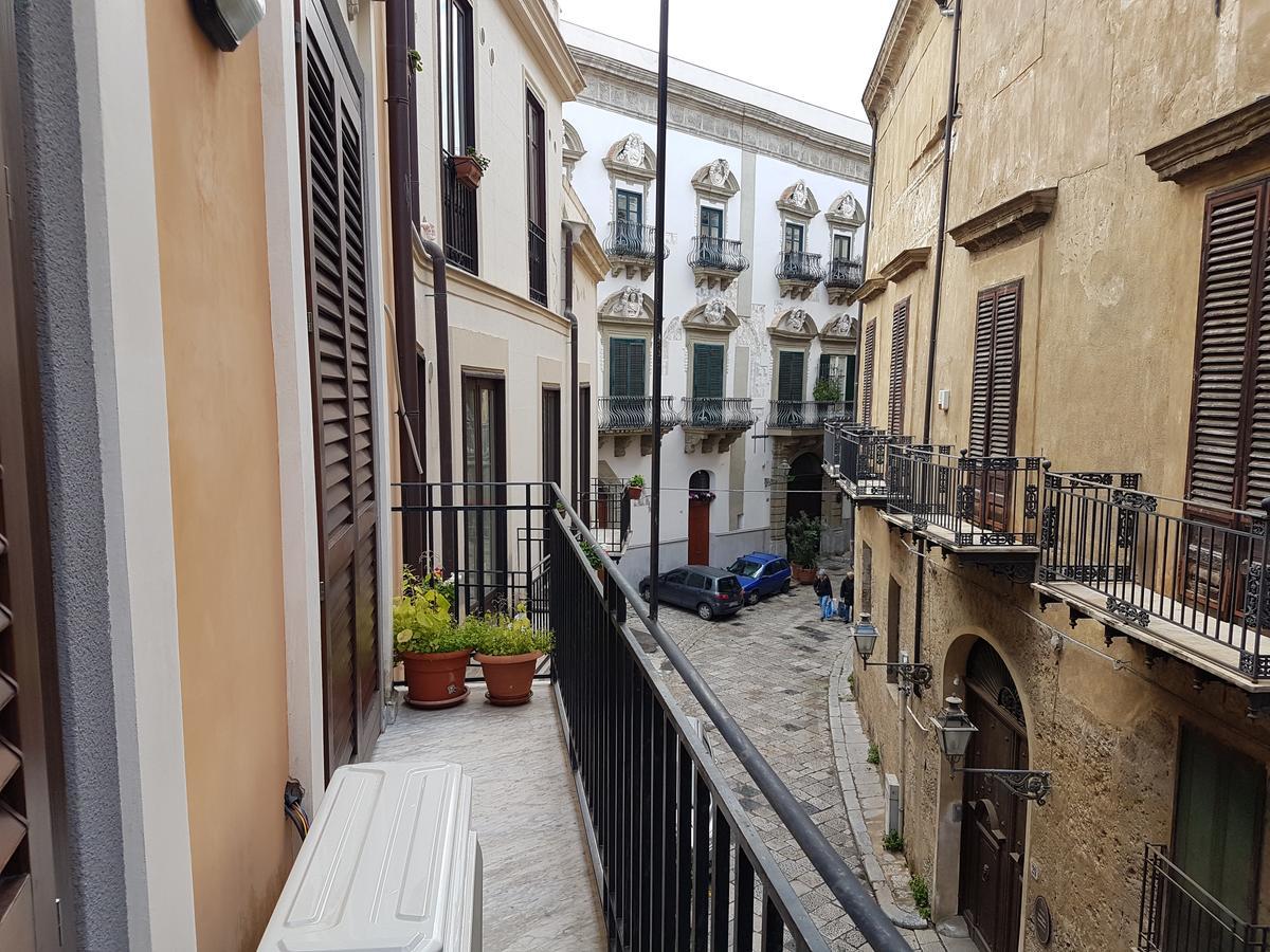 Bed & Parking Leilighet Palermo Eksteriør bilde