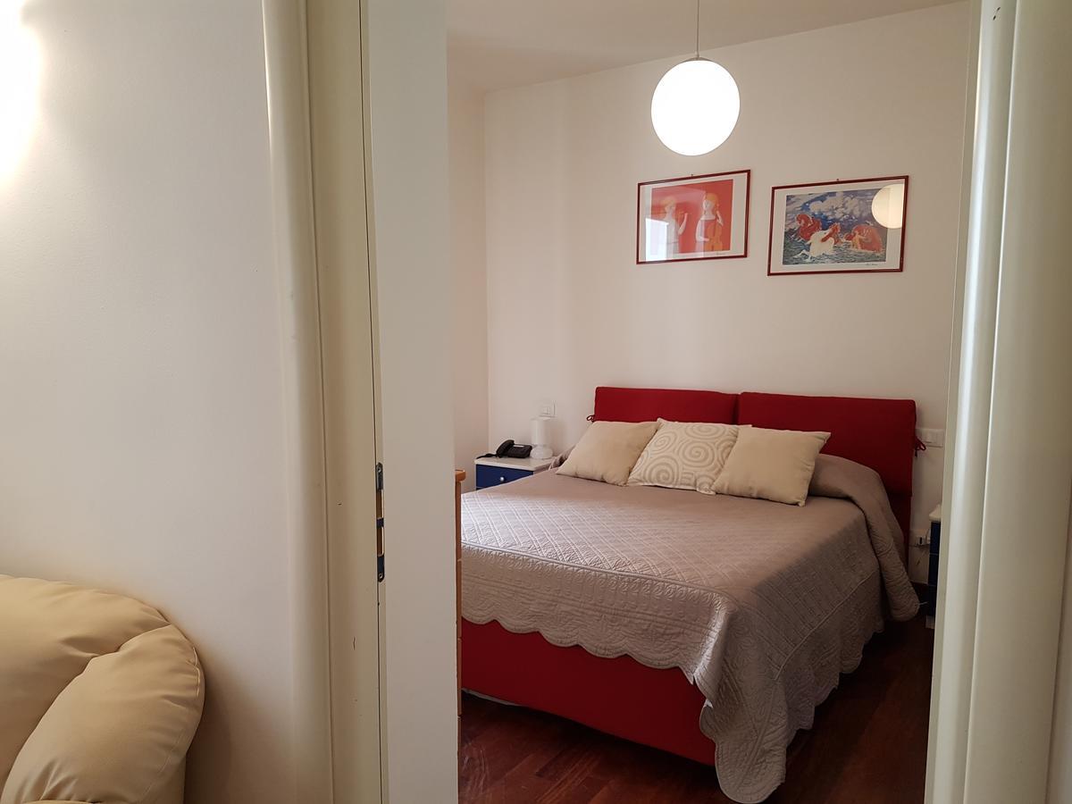 Bed & Parking Leilighet Palermo Eksteriør bilde